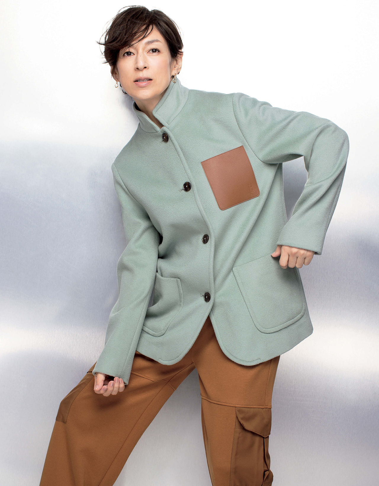 鈴美保奈美さんが楽しむ ジャケット・パンツ