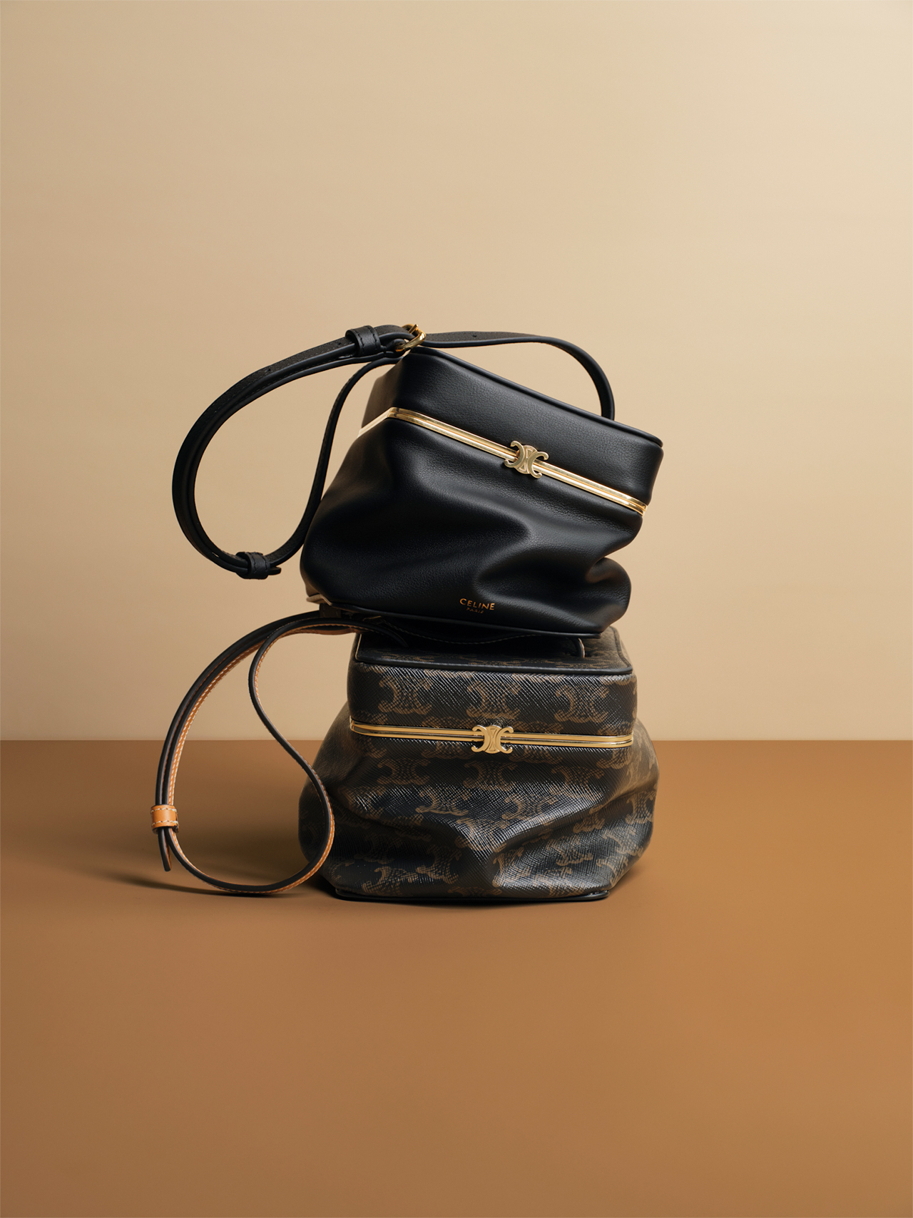 バッグ『スモール トリオンフ フレーム』（セリーヌ ジャパン）