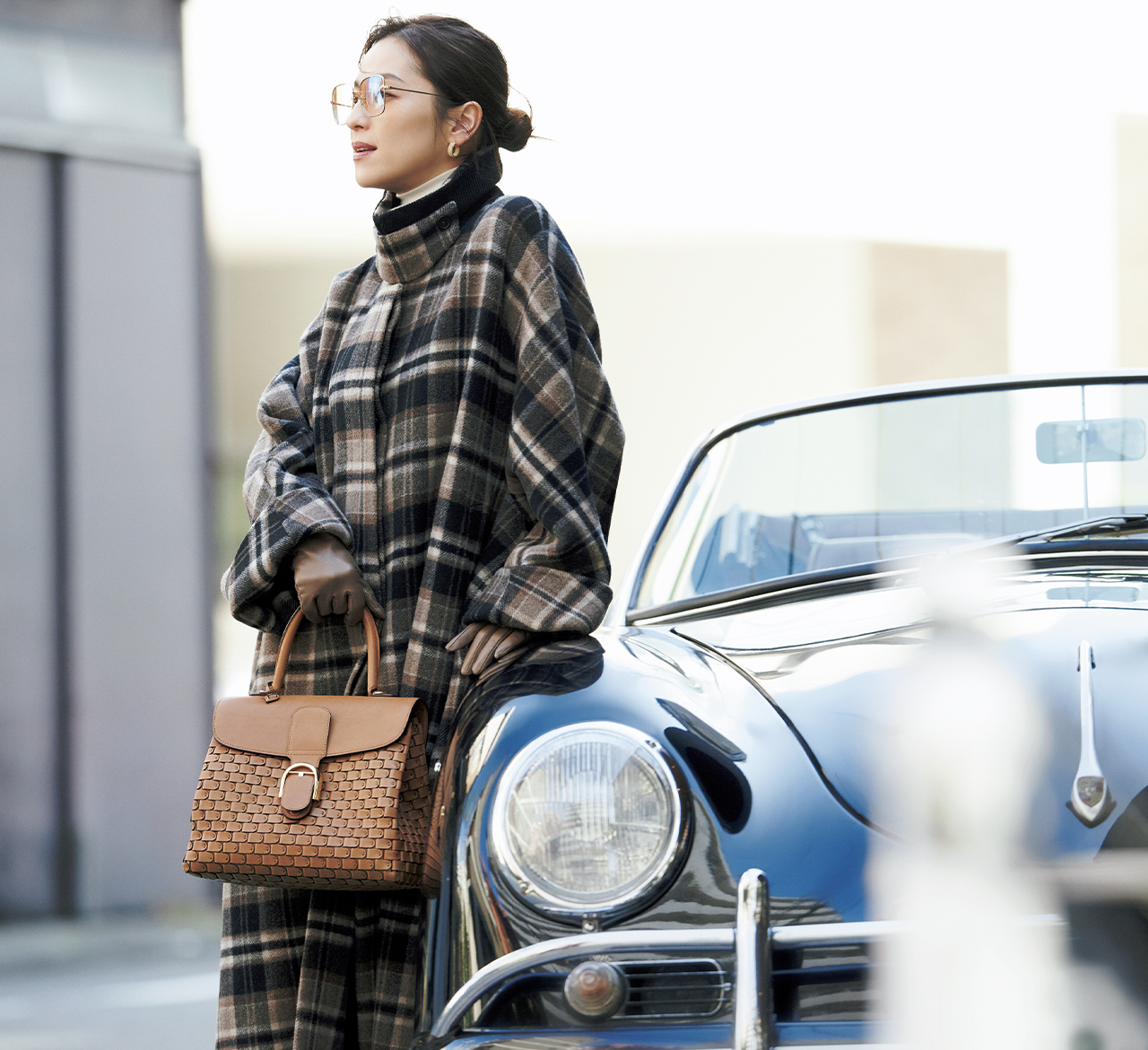 中村アンさんとバッグ『ブリヨン MM アーセナル』