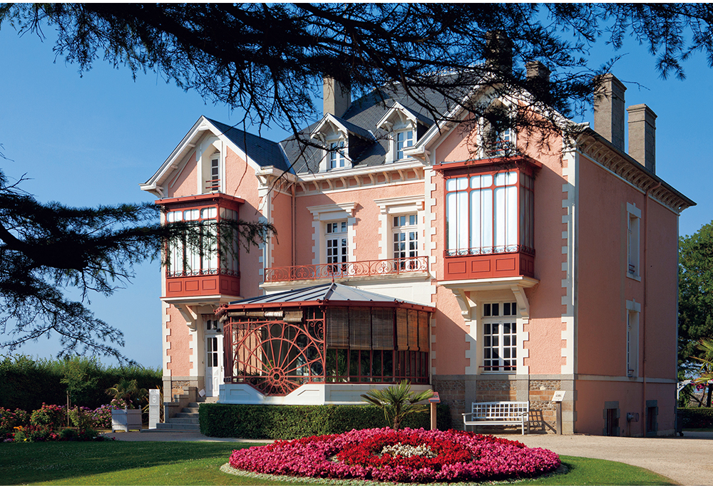 『レ リュンブ』の館 &copy;SOPHIE CARRE