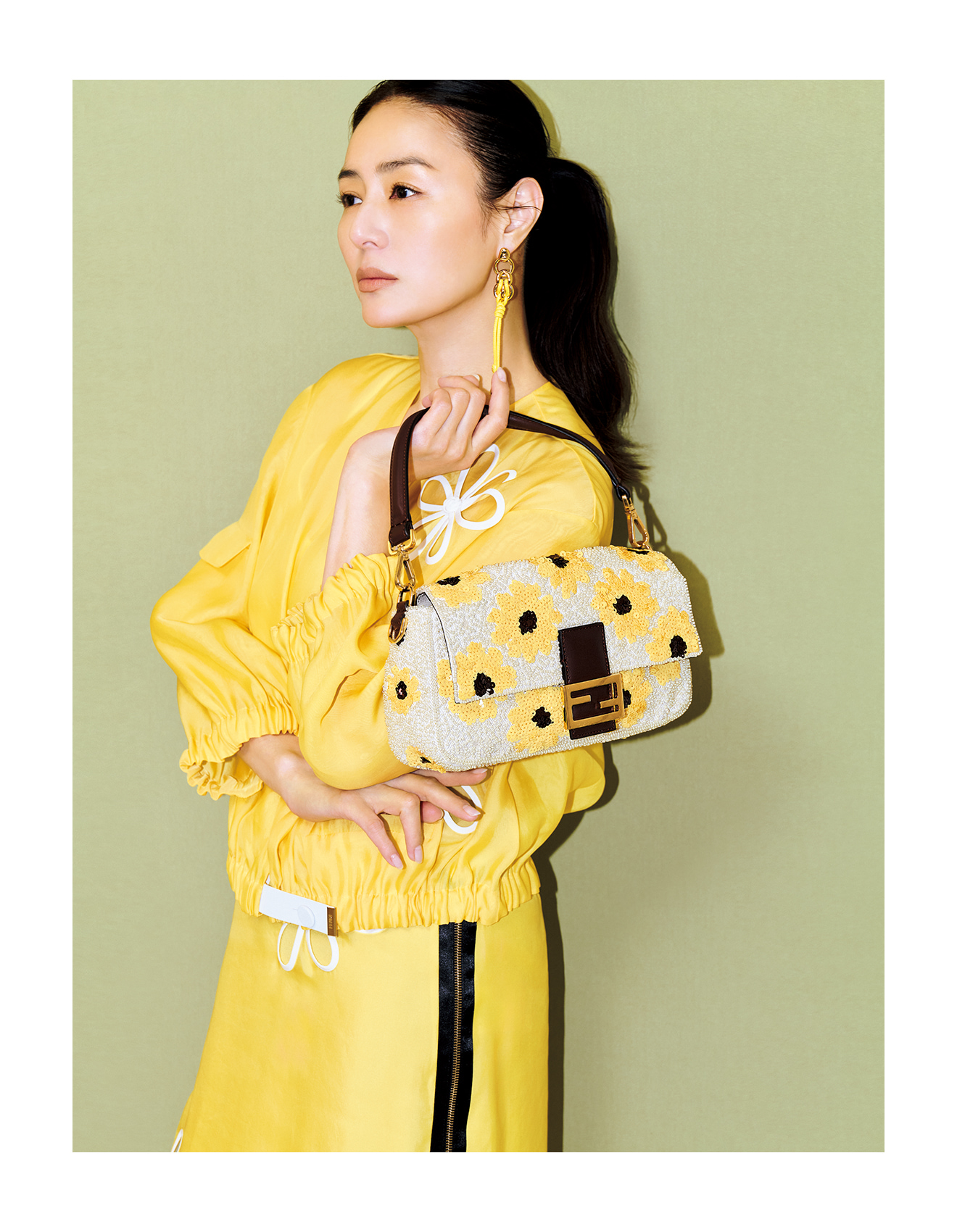 「フェンディ」×井川 遥さん バッグ『バゲット』