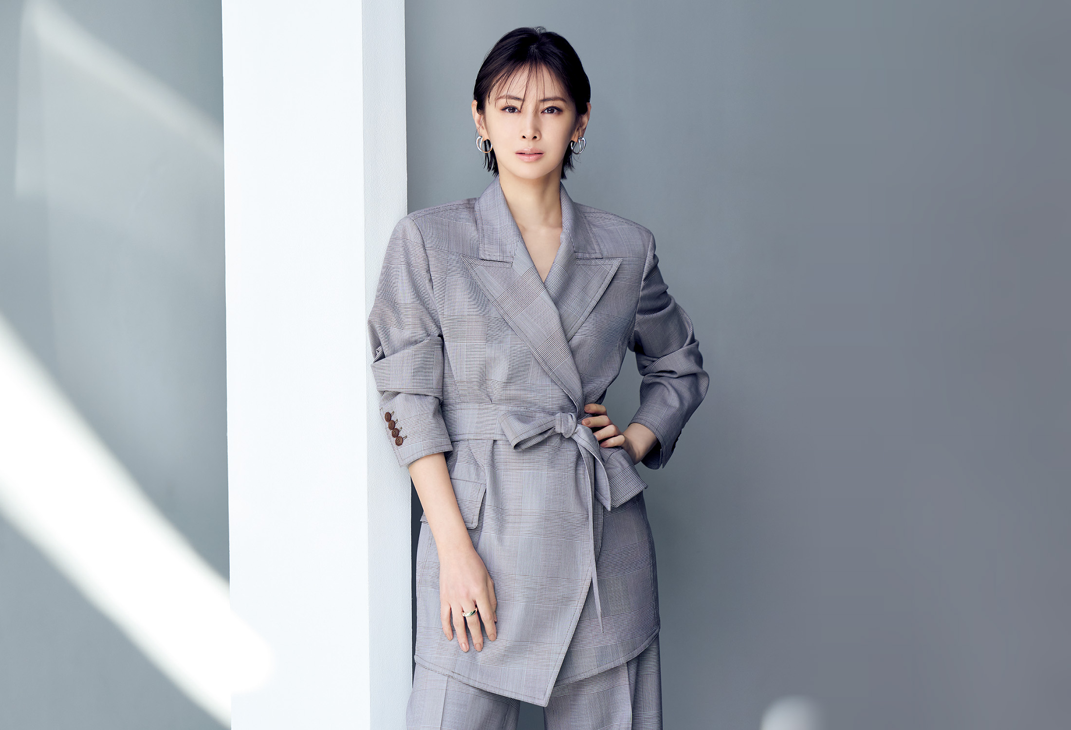 北川景子さん ジャケット・パンツ（マックスマーラ ジャパン〈マックスマーラ〉）