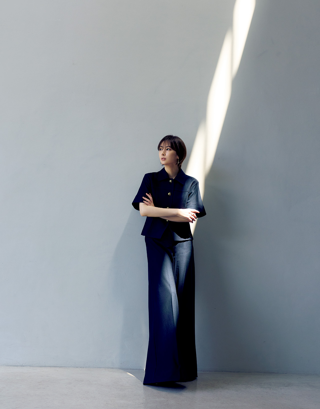 北川景子さん ジャケット・パンツ（マックスマーラ ジャパン〈マックスマーラ〉）
