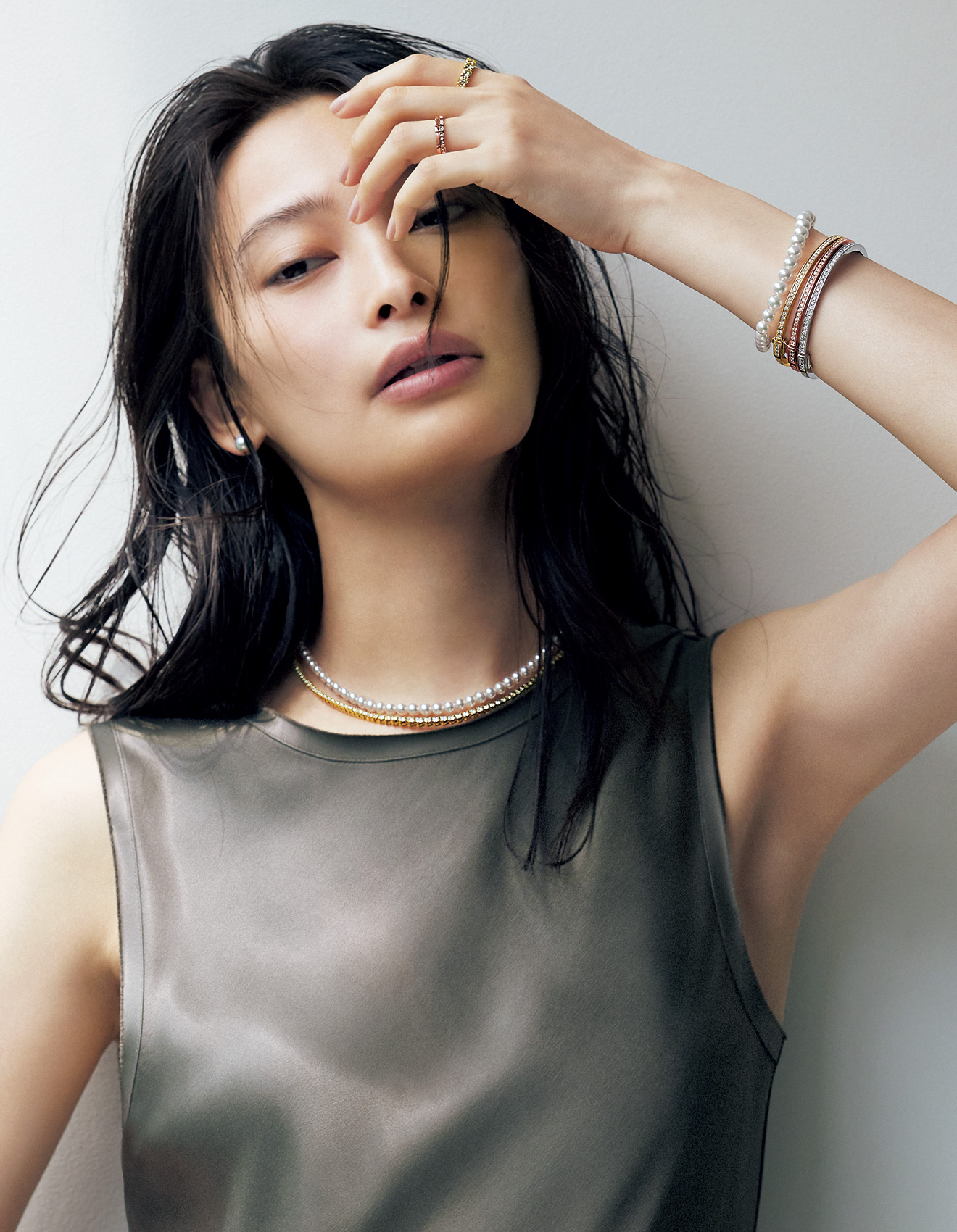 大政 絢さん、TASAKI、パールとダイヤモンドのイヤリング、リング、ネックレス、ブレスレット
