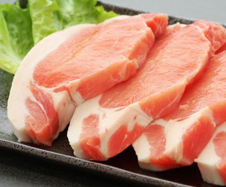濃厚な旨み!黒豚ロースステーキ100g×5枚| 鹿児島県垂水市