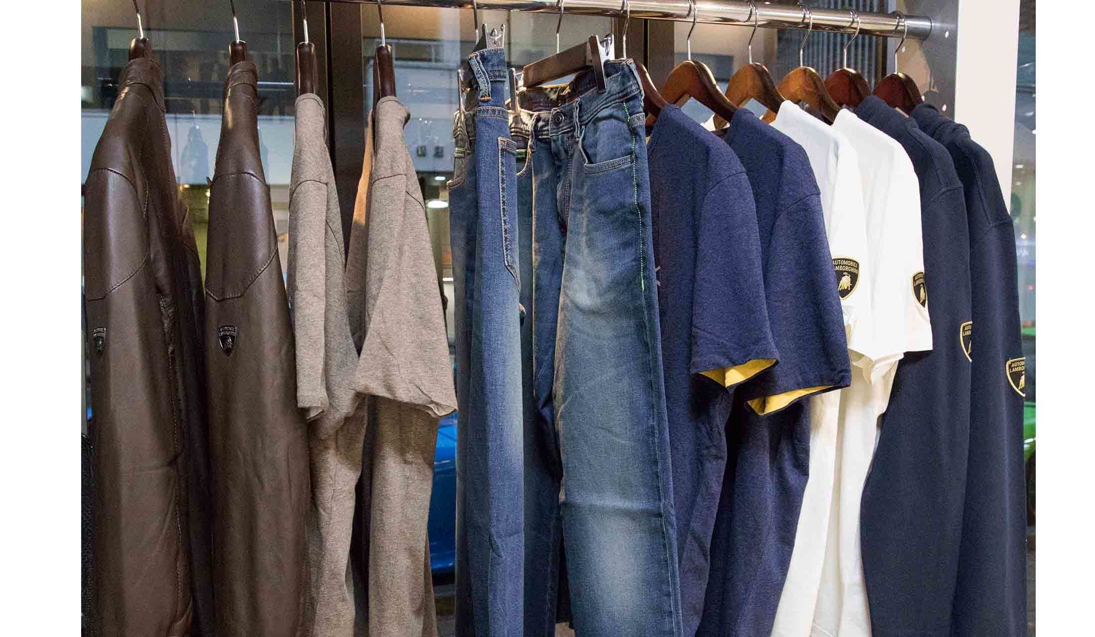 こじんまりとした店内ながら、品揃えは豊富。2018年1月28日までの期間限定ショップだ。