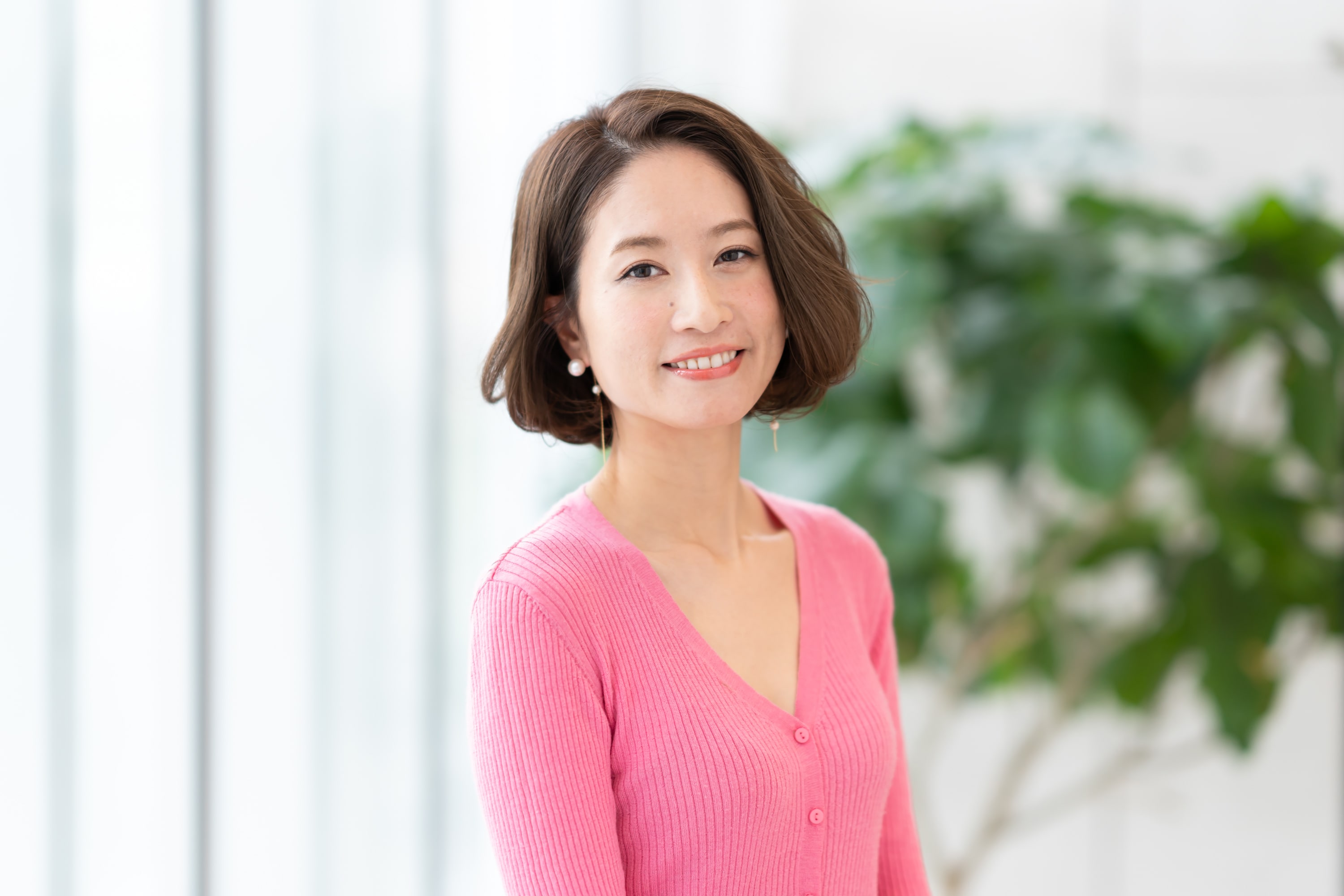 毛先にまとまりと厚みを持たせることで、若々しく、エレガントな雰囲気に