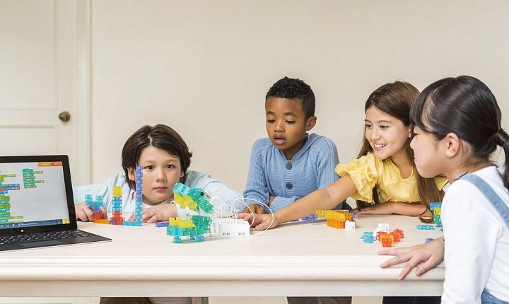 子どもたちにとっては、どれが新しくて、どれが旧いものなのか、受け止める情報に境目はないのかも。