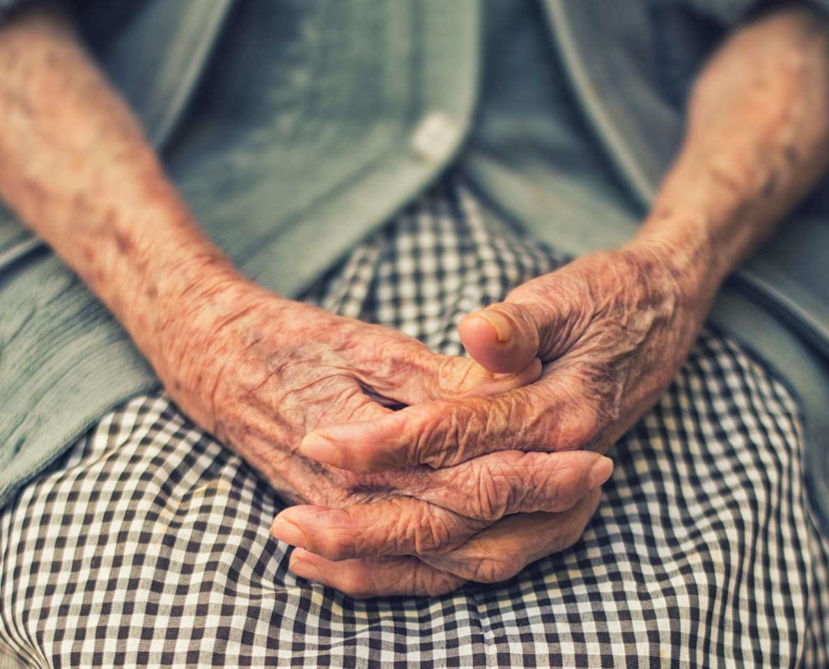 AGEが体に及ぼす影響は、現代の生活にこそ起こる老化現象と言える。