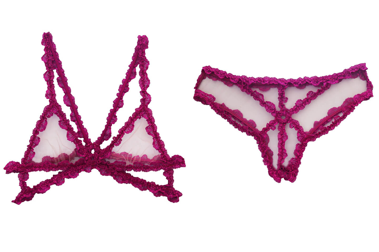 左から/LACE BONDAGE TRIANGLE BRA $125、LACE BONDAGE PANTY $85