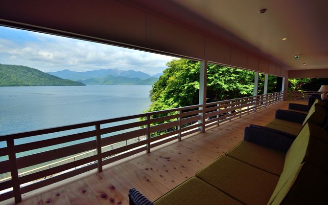 栃木県日光市、旧英国大使館別荘から中禅寺湖を望む