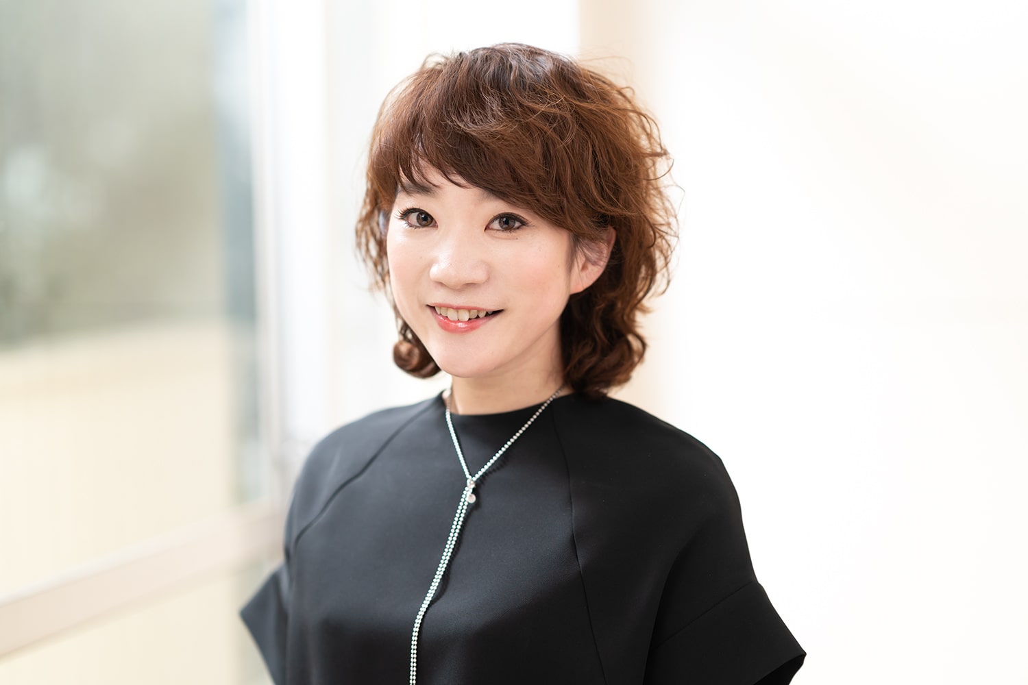 六本木美容室 白金店副店長・田島沙智子さん。旅行が大好きで、今はベトナム旅行を計画中。「大好きなエスニック料理を堪能してきます」