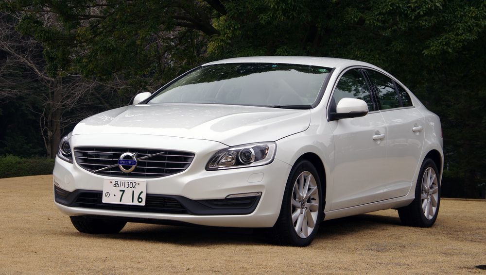 ボルボ|S60 T3 (SE)