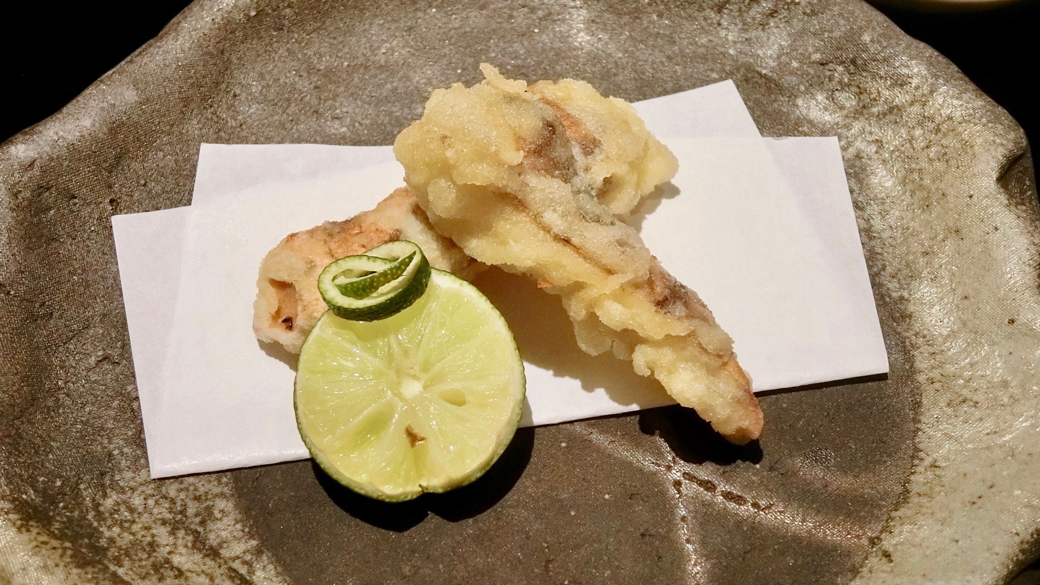 松茸の味を楽しむならやっぱり天ぷら。土瓶蒸しとはまた違うよさがあります