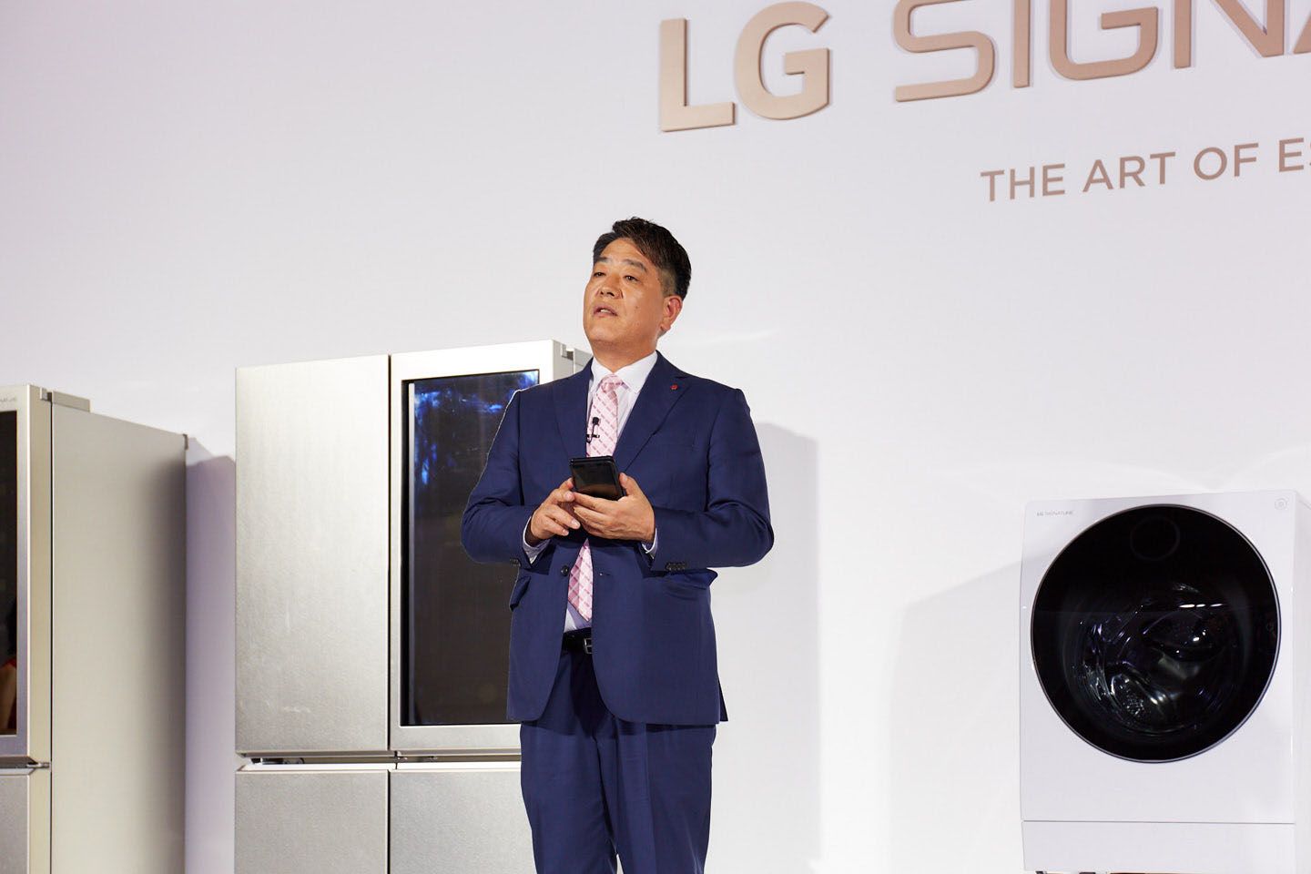 日本語でのスピーチに熱意をにじませた、LGエレクトロニクス・ジャパン株式会社 代表取締役の李 栄彩(イ・ヨンチェ)さん。