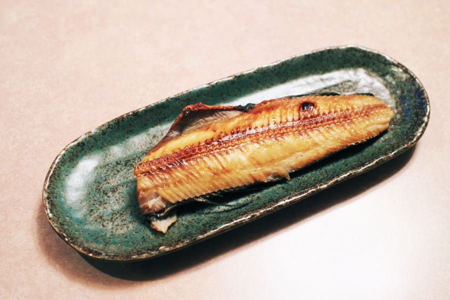 信頼している魚屋から、その時季に一番良いものを仕入れている