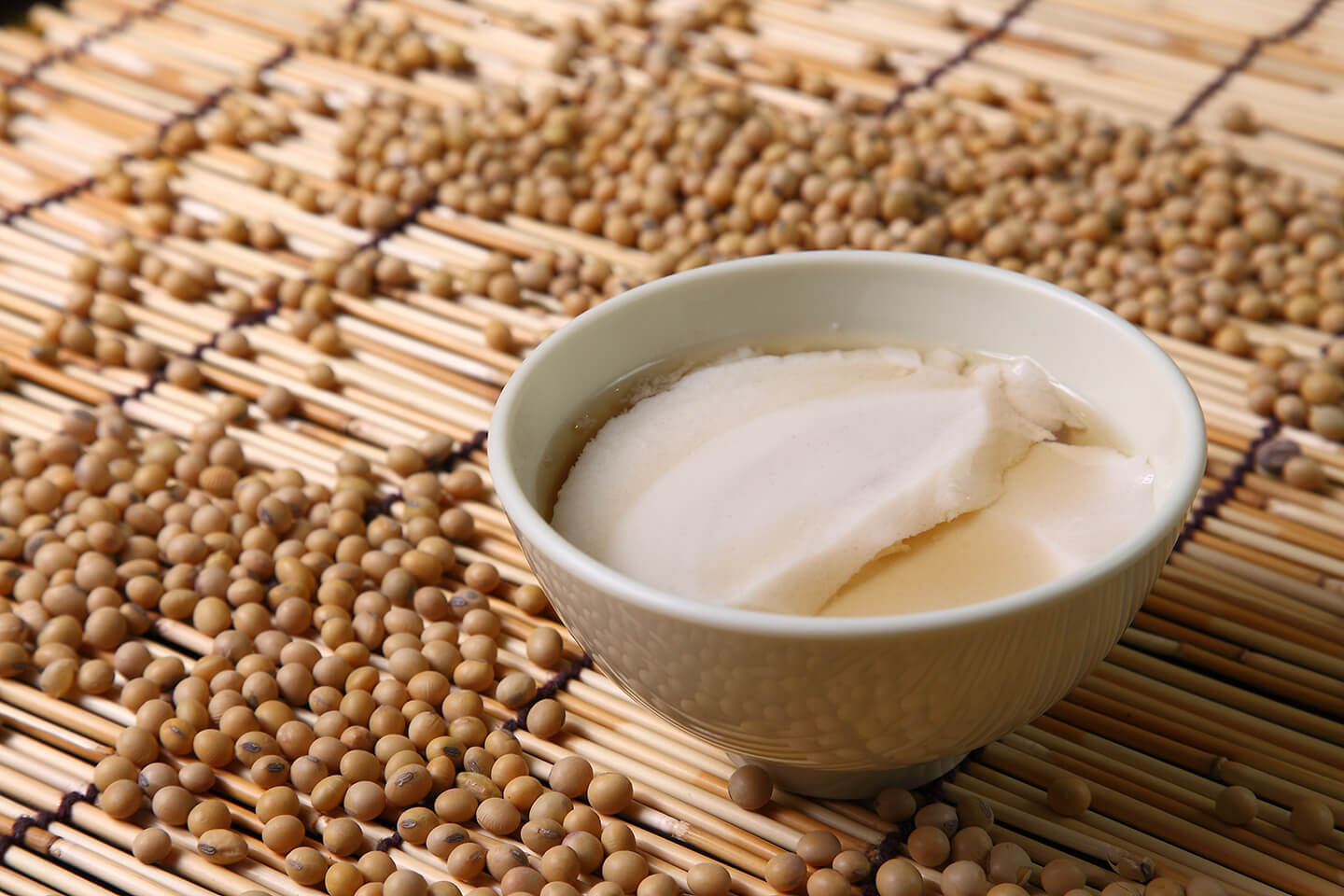 冷奴よりも温かい湯豆腐の方がダイエット中の夜食にはおすすめ。