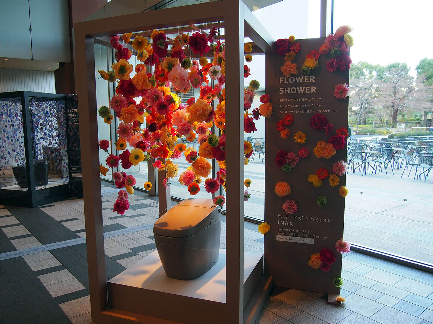 「FLOWER SHOWER」 華やかなお花をふんだんに使い、春を感じさせるレイアウト