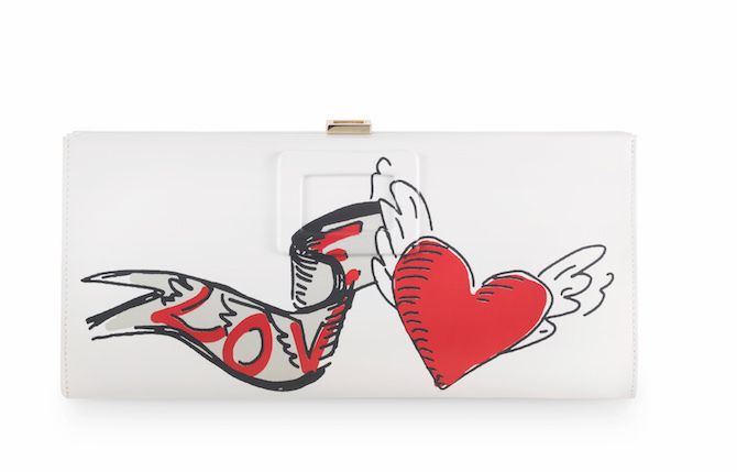 ロジェ ヴィヴィエ バレンタイン The Wings of Love バッグ「ピルグリム クラッチ」¥139,000(税抜)