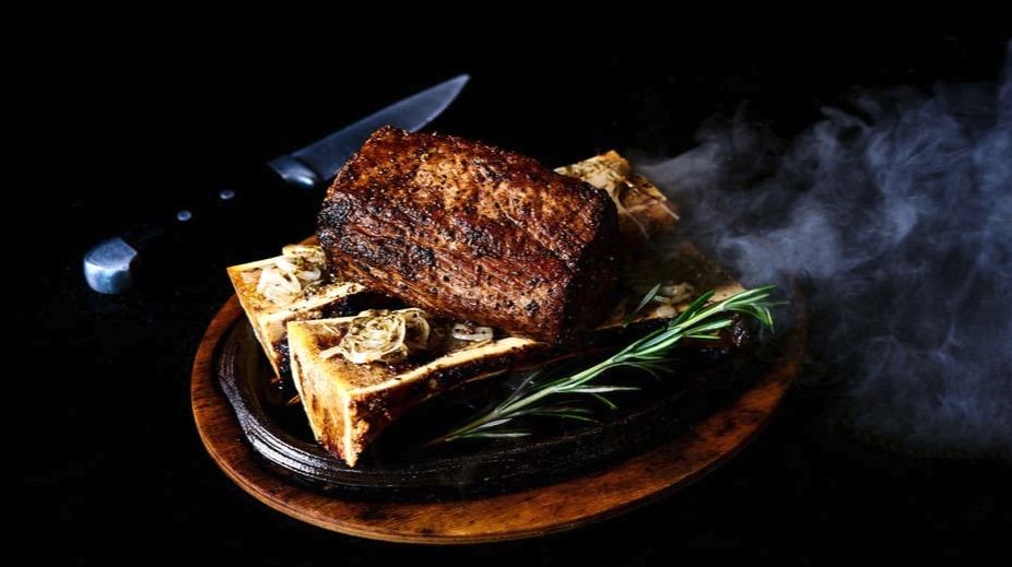 「シャトーブリアン じっくり焼き上げたハワイ島産ボーンマローとともに」$130