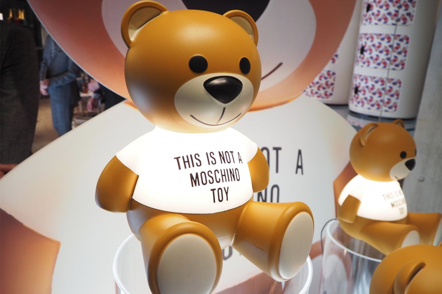 テーブルランプ「トイ|TOY」【幅26×奥行き25×高さ31cm】¥32,900(税抜)