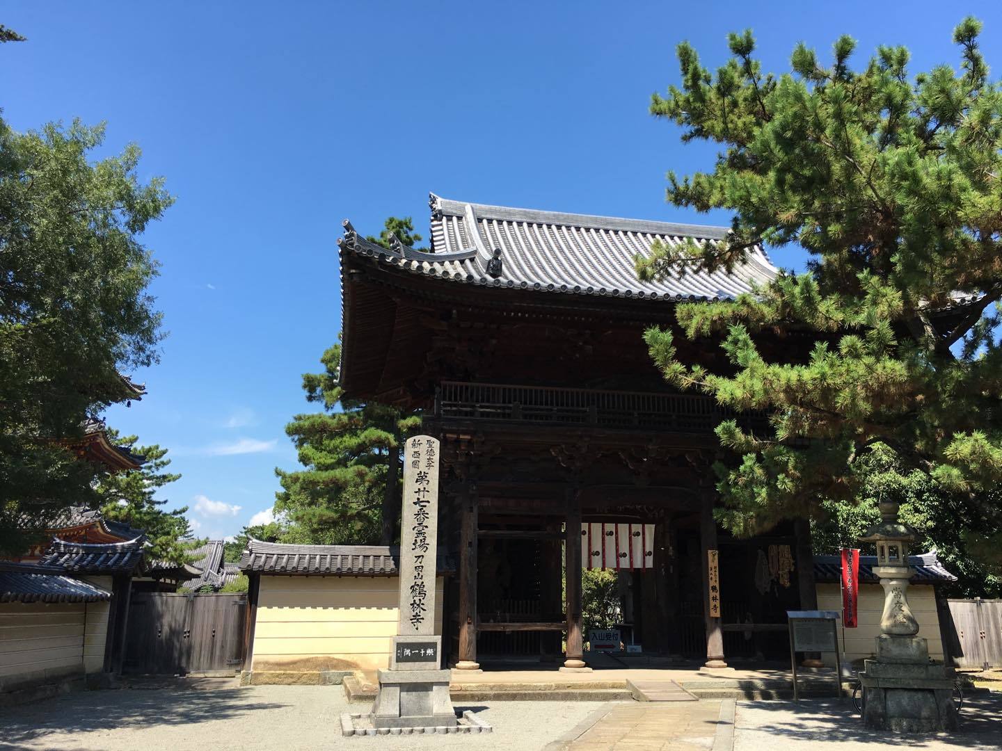 鶴林寺正面入り口