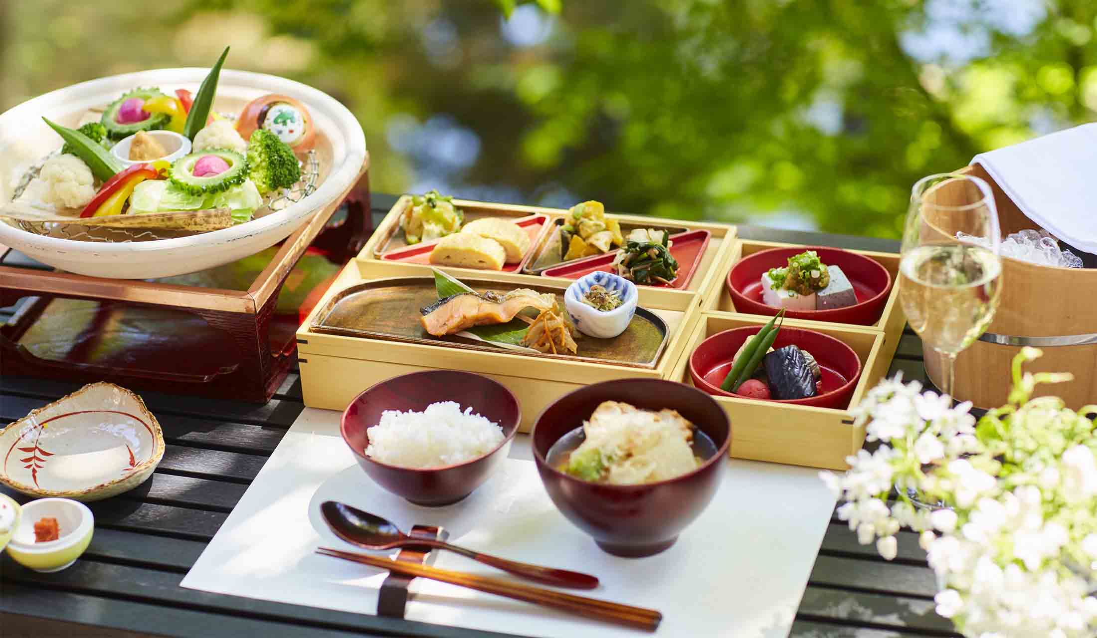 野菜出汁で仕立てた「山の朝食」