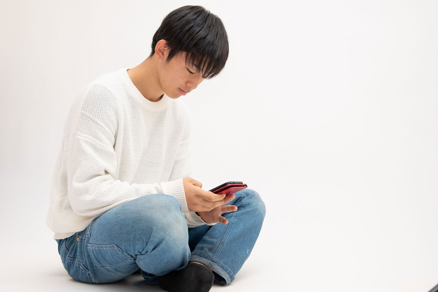 なぜ息子が高価なアクセサリーを…? ※画像はイメージです