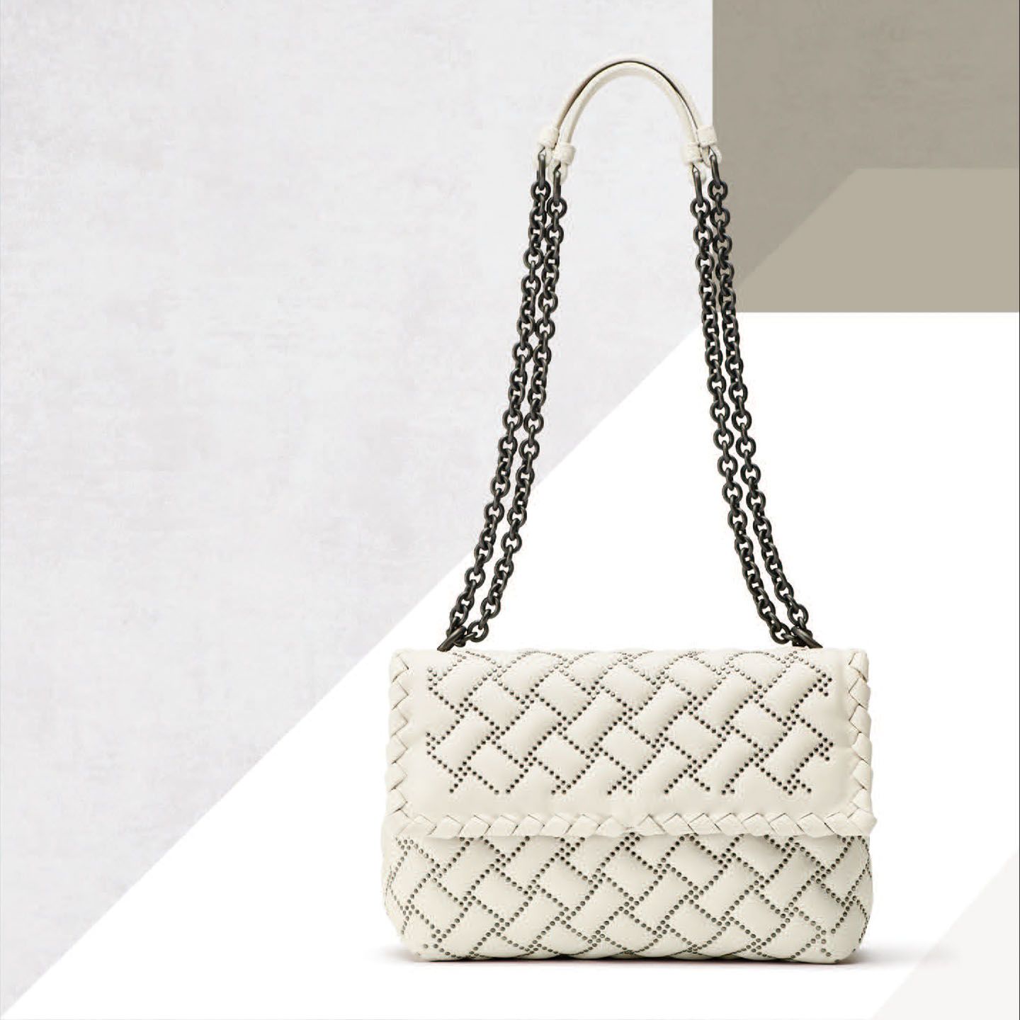 ショルダーバッグ「OLIMPIA(オリンピア)」 ¥419,040【縦17×横25×マチ7.5cm、カラー:ミスト】