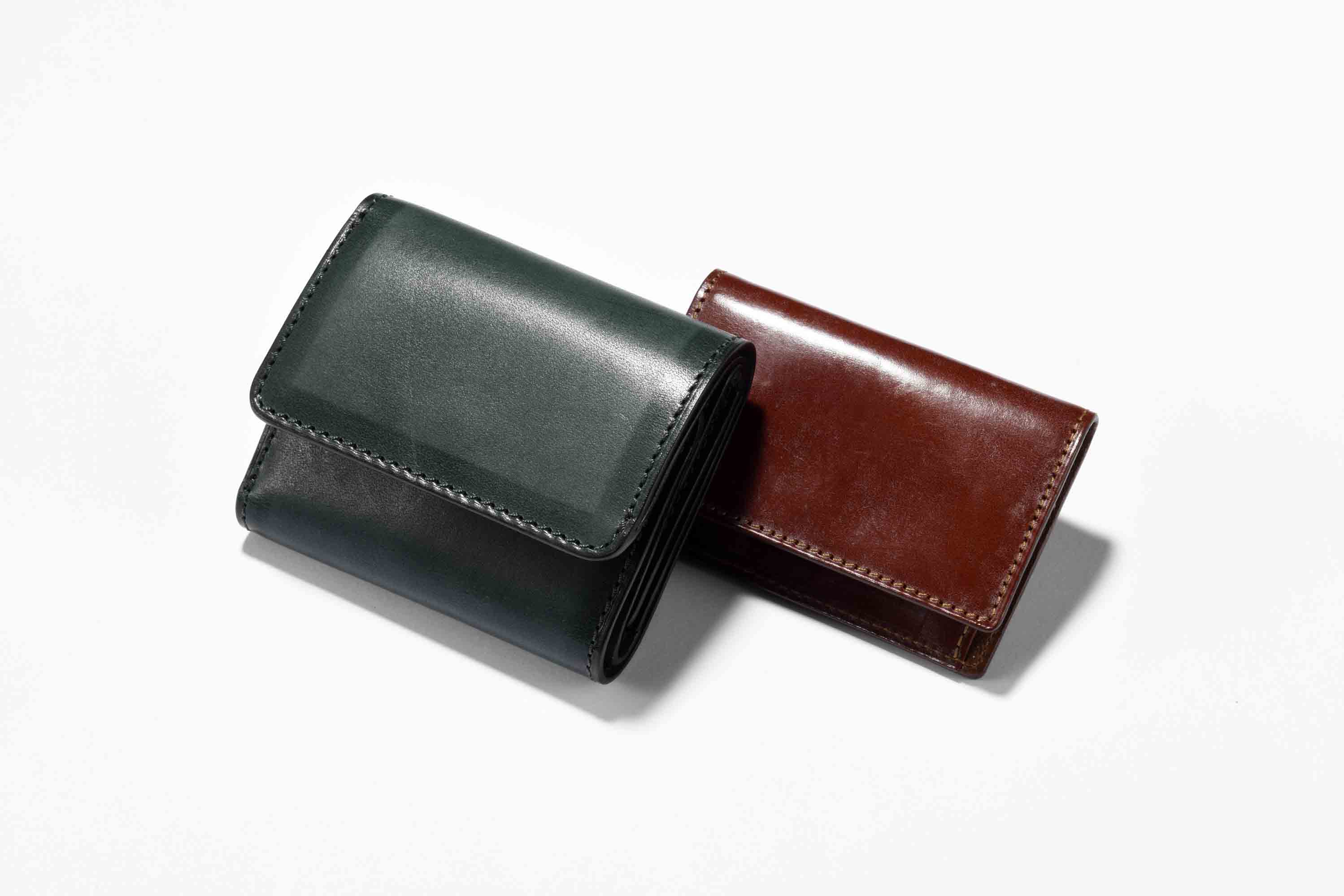 (左)【W10×H7.7×D3cm】三折り財布¥33,000・(右)【W10×H7×D1.8cm】コインケース¥12,000(ソメスサドル青山店)