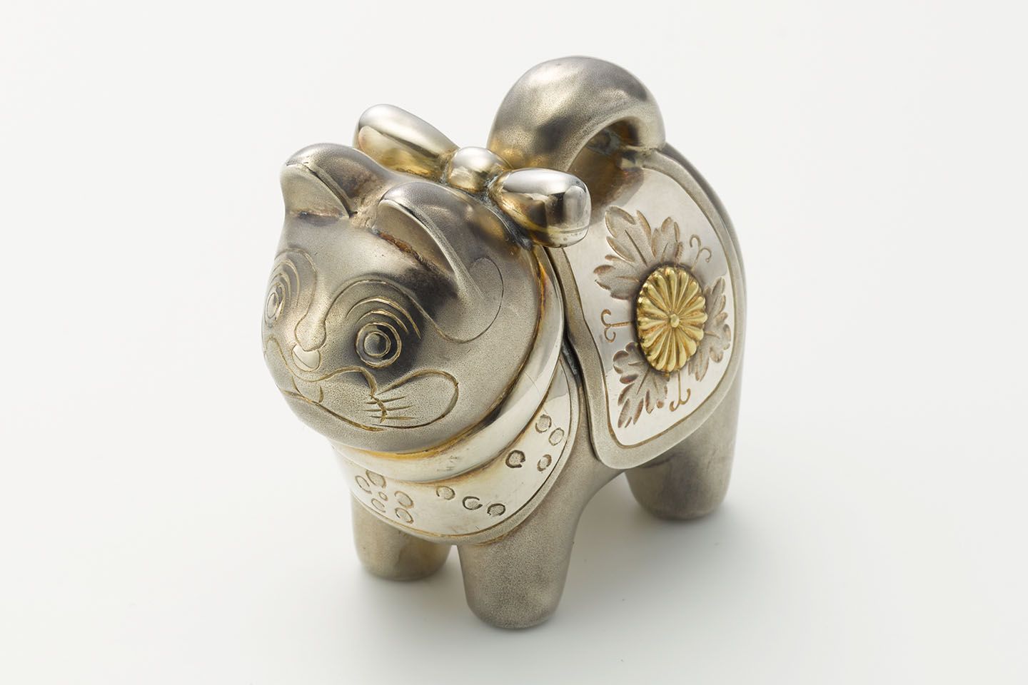 犬張子形 継宮明仁親王(今上天皇)御降誕御内宴 1934(昭和9)年2月23日/個人蔵