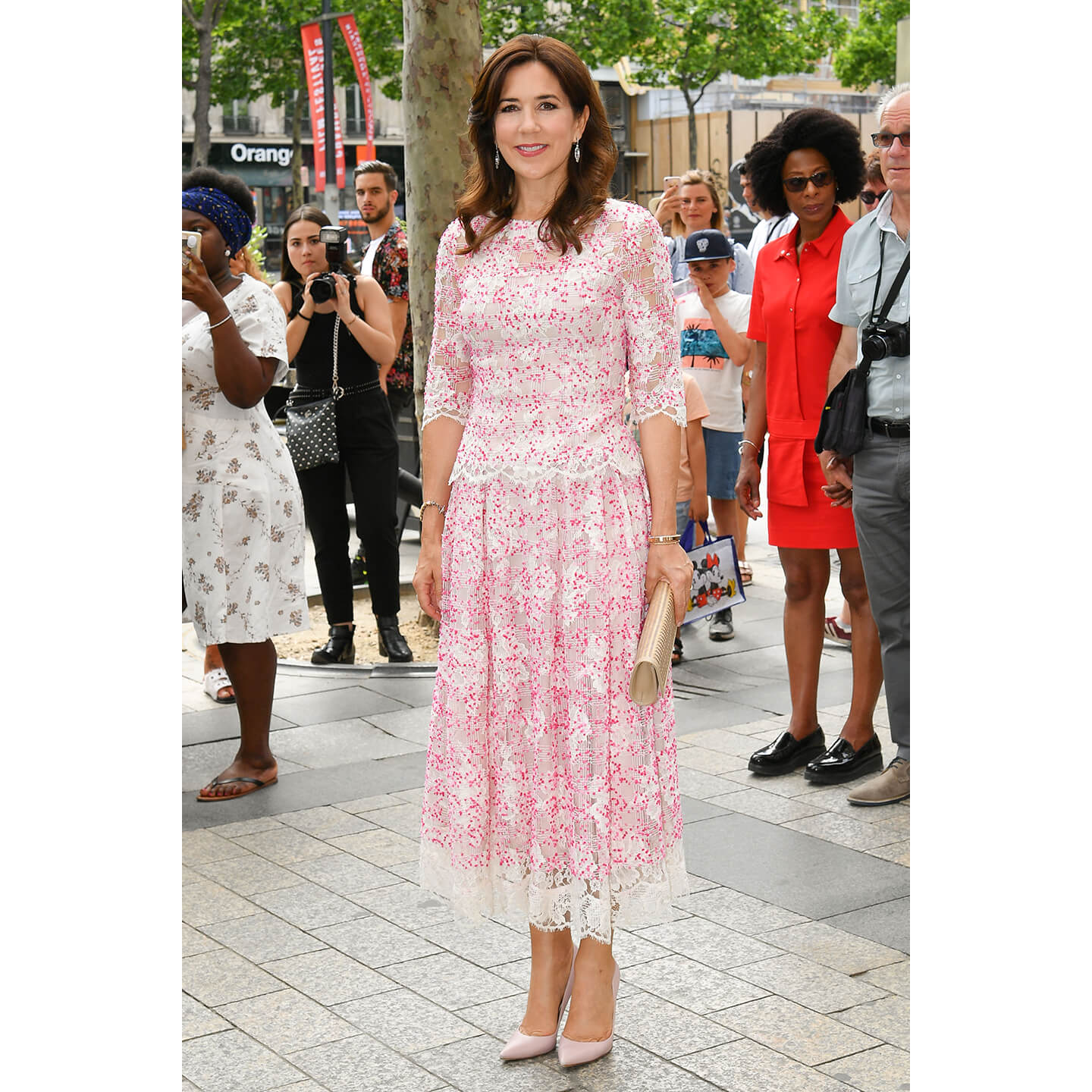 ピンクのワンピースを着こなすCrown Princess Mary(クラウンプリンセス・メアリー)