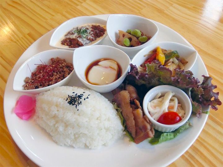 ワンチャン入店OKのカフェ「Cafe Peco」