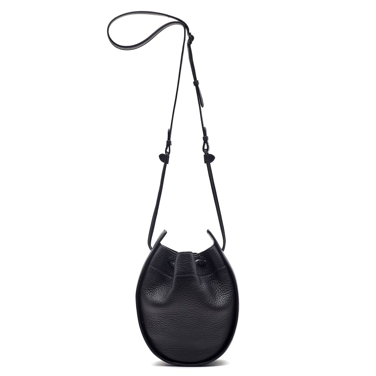 「DRAWSTRING POUCH(ドローストリング ポーチ)」