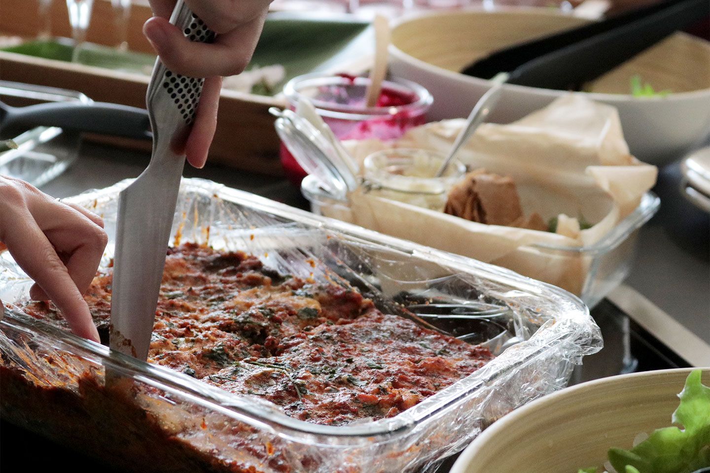 ローフードの焼かないラザニア。40度の低温で温めてつくる。