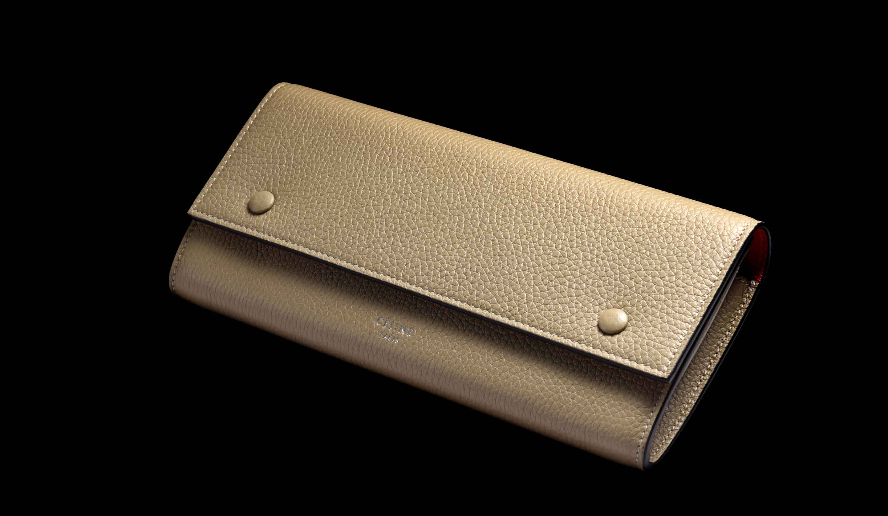■セリーヌの「レザー財布」