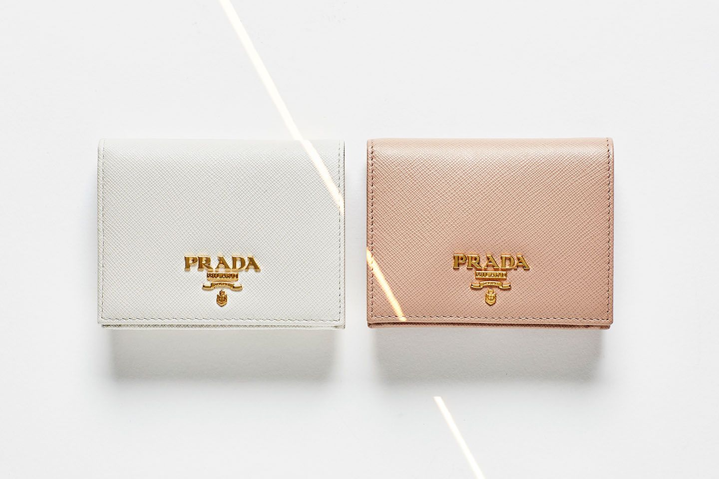 PRADA(プラダ)の二つ折り財布