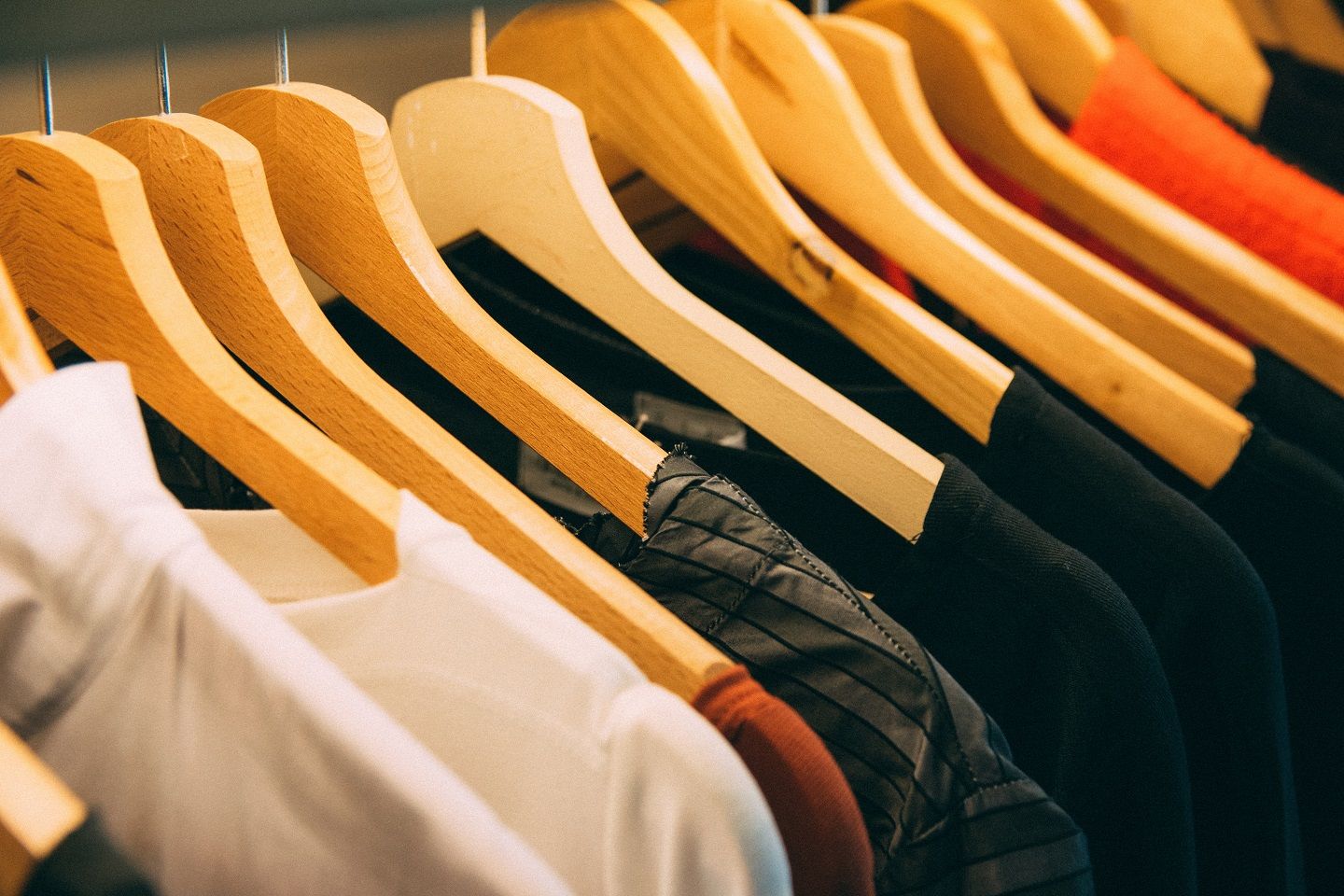 ホストにふさわしい服装は?