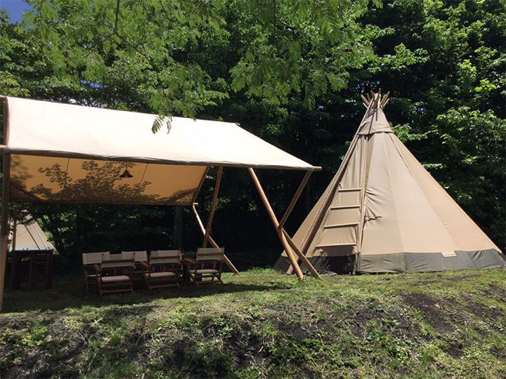 スウェーデンから輸入された本格的なティピー