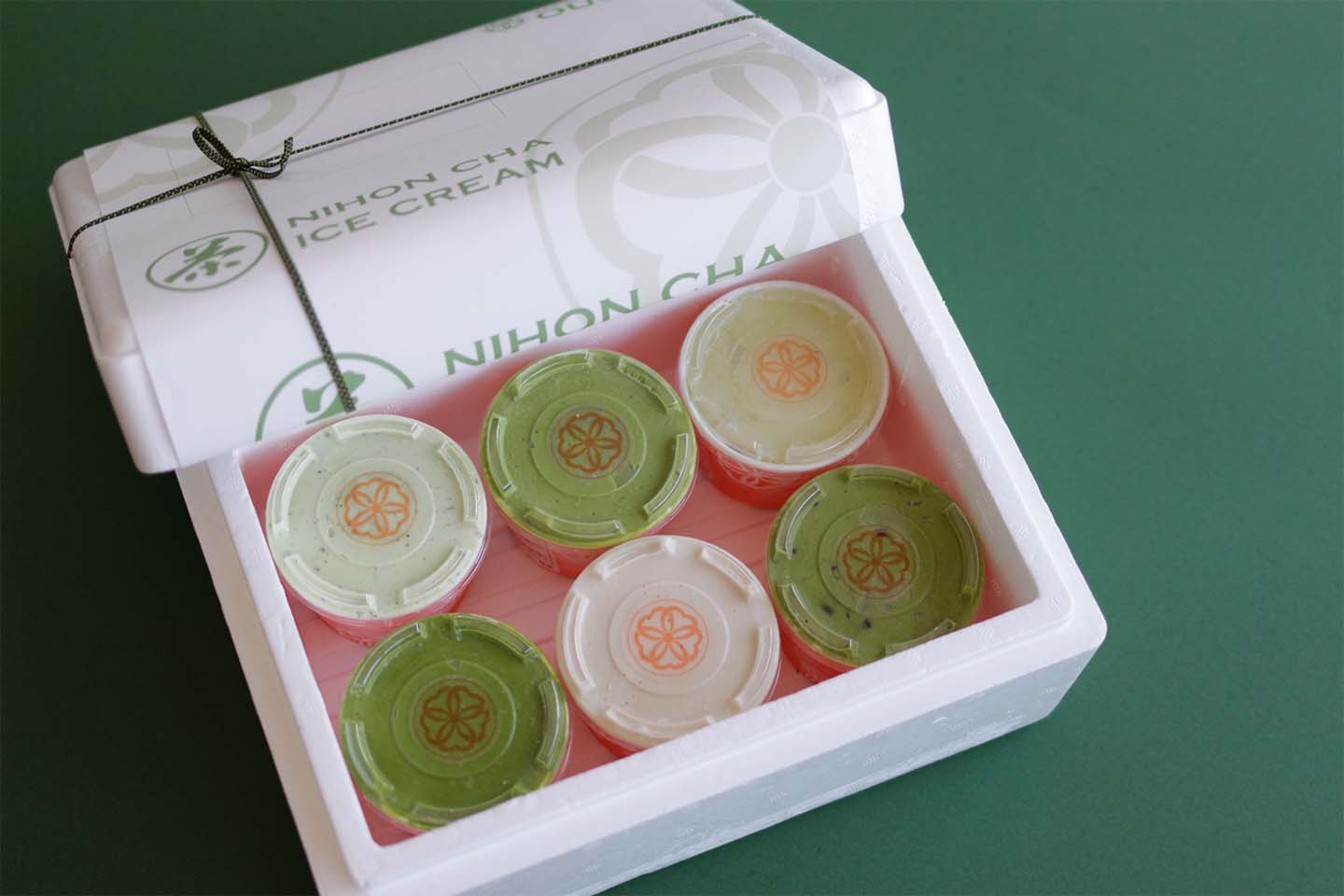 ジャパニーズアイス櫻花 期間限定ギフト「京都宇治茶六ギフト」¥4,660(税込)| 「ジャパニーズアイス櫻花」では、-18℃以下での保存をお願いするようにしているそう