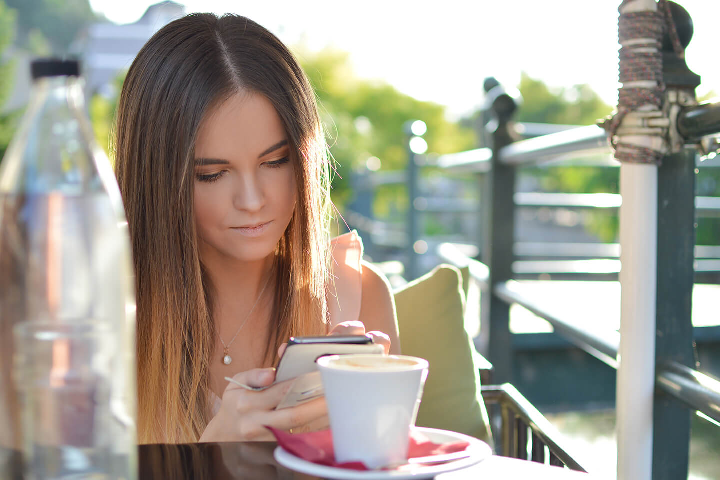 「これ以上付き合いたくない」と思ったら…そっと距離を置く