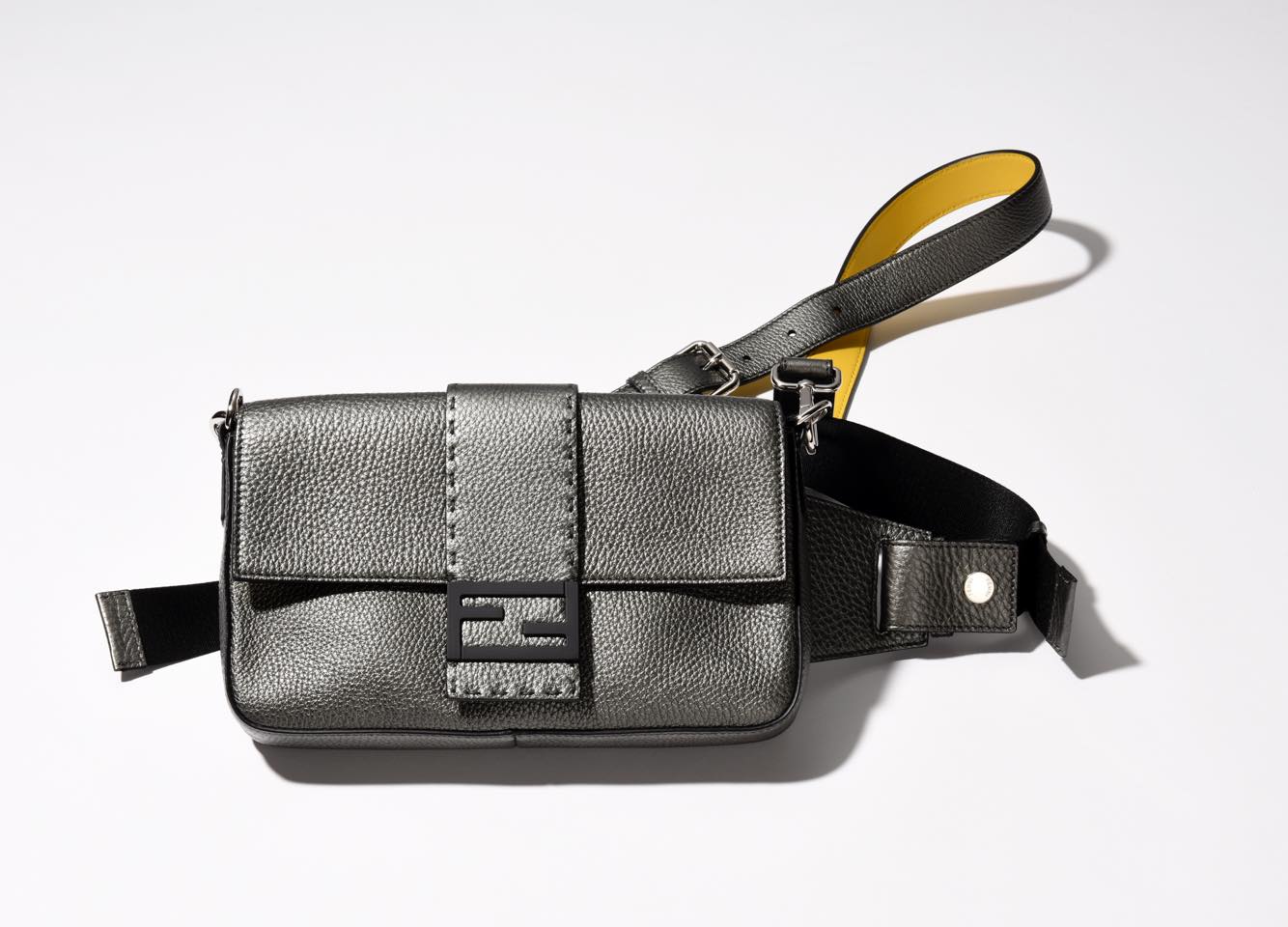 【W28×H18×D7cm】鞄¥304,000(フェンディ ジャパン)