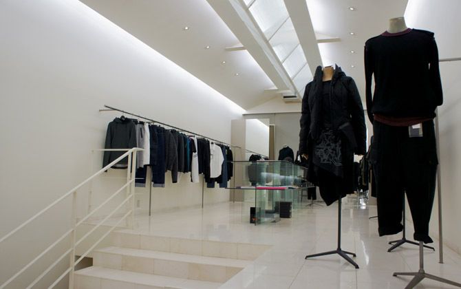 秋田県湯沢市のFEMME et MODE、店舗2階