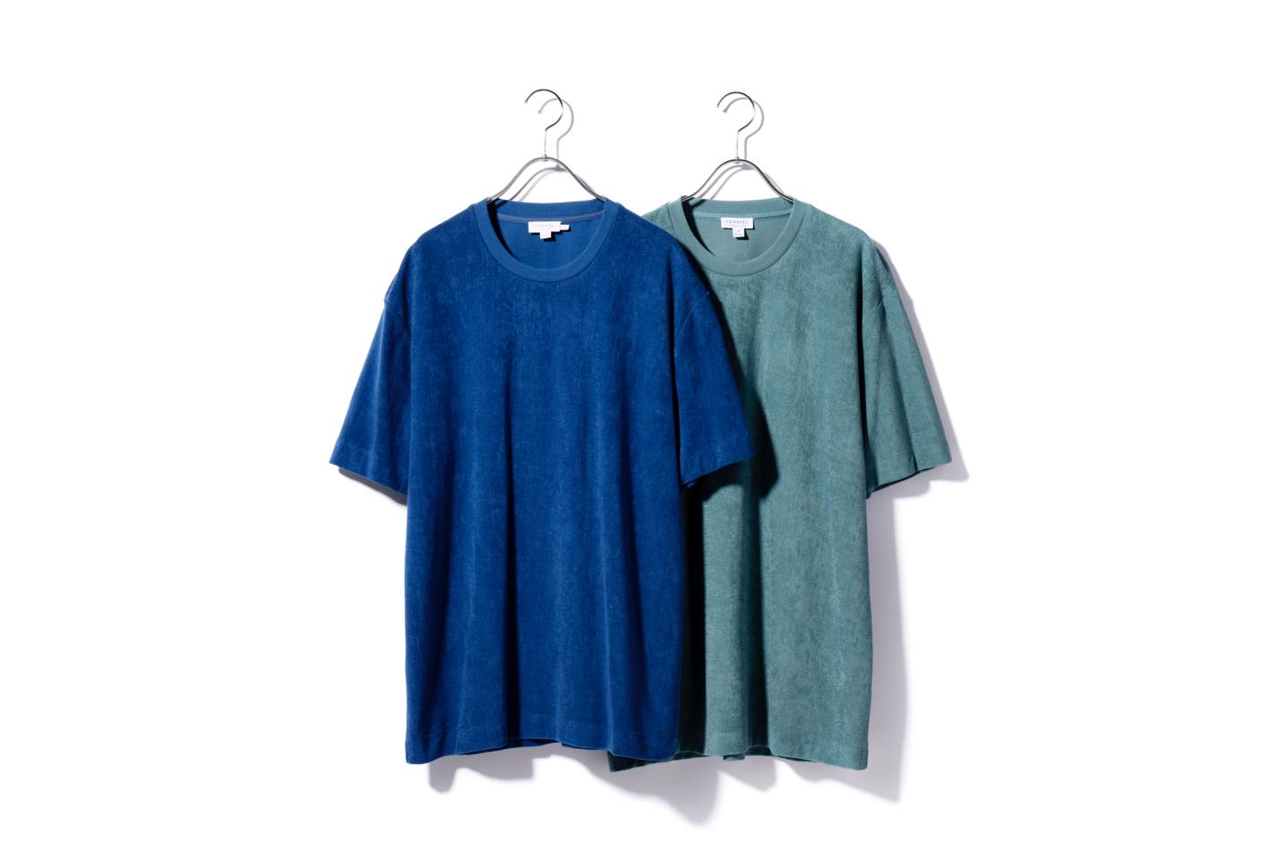 Tシャツ各¥13,000(サンスペル 表参道店)