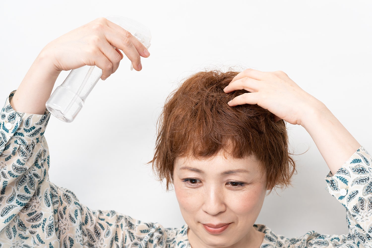 クセをリセットするように、まんべんなく髪を濡らしておくこと。