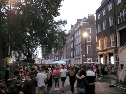 「PRIDE in LONDON FESTIVAL」最終日の夜は最高潮に盛り上がりをみせる。