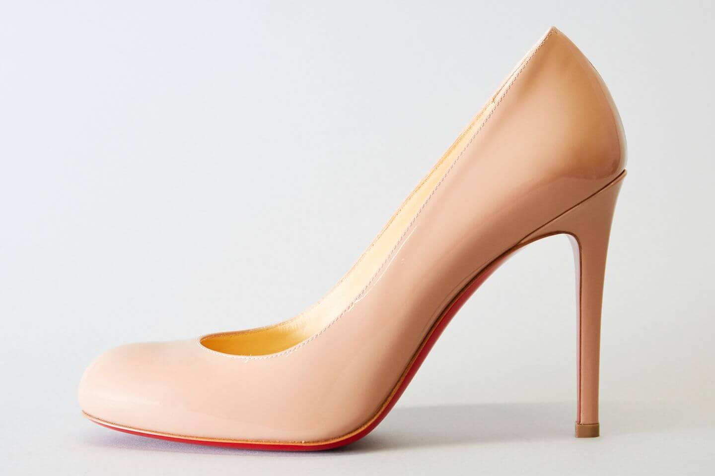 シューズ「Simple Pump」(10㎝) ¥76,000