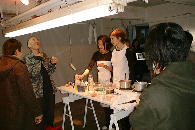 撮影現場での稲岡亜里子さん