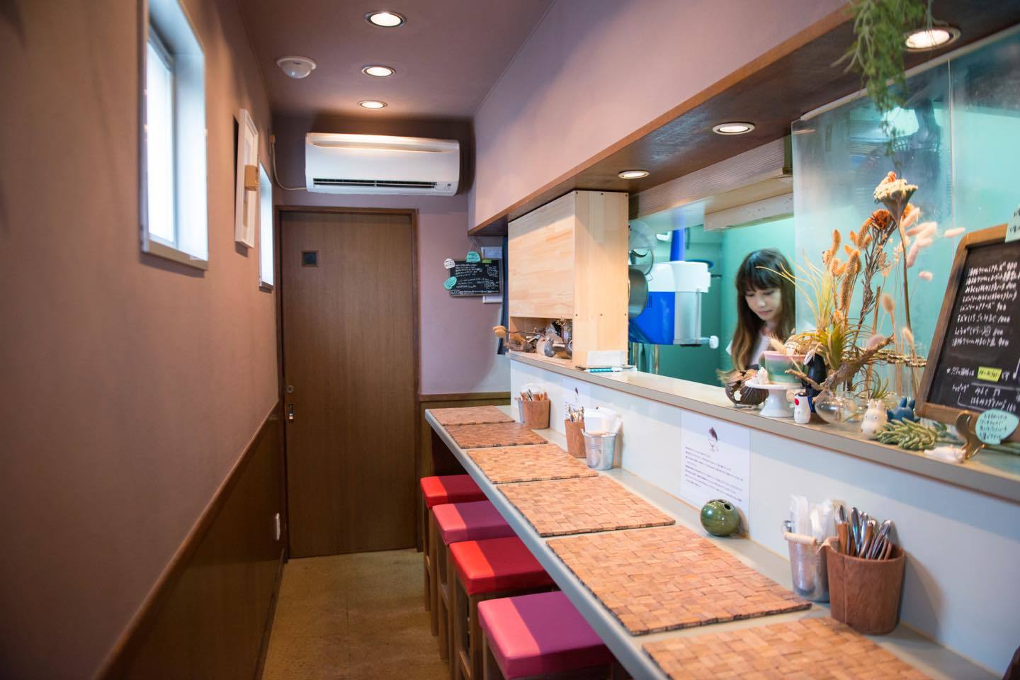 「氷舍mamatoko(ヒョウシャママトコ)」の店内