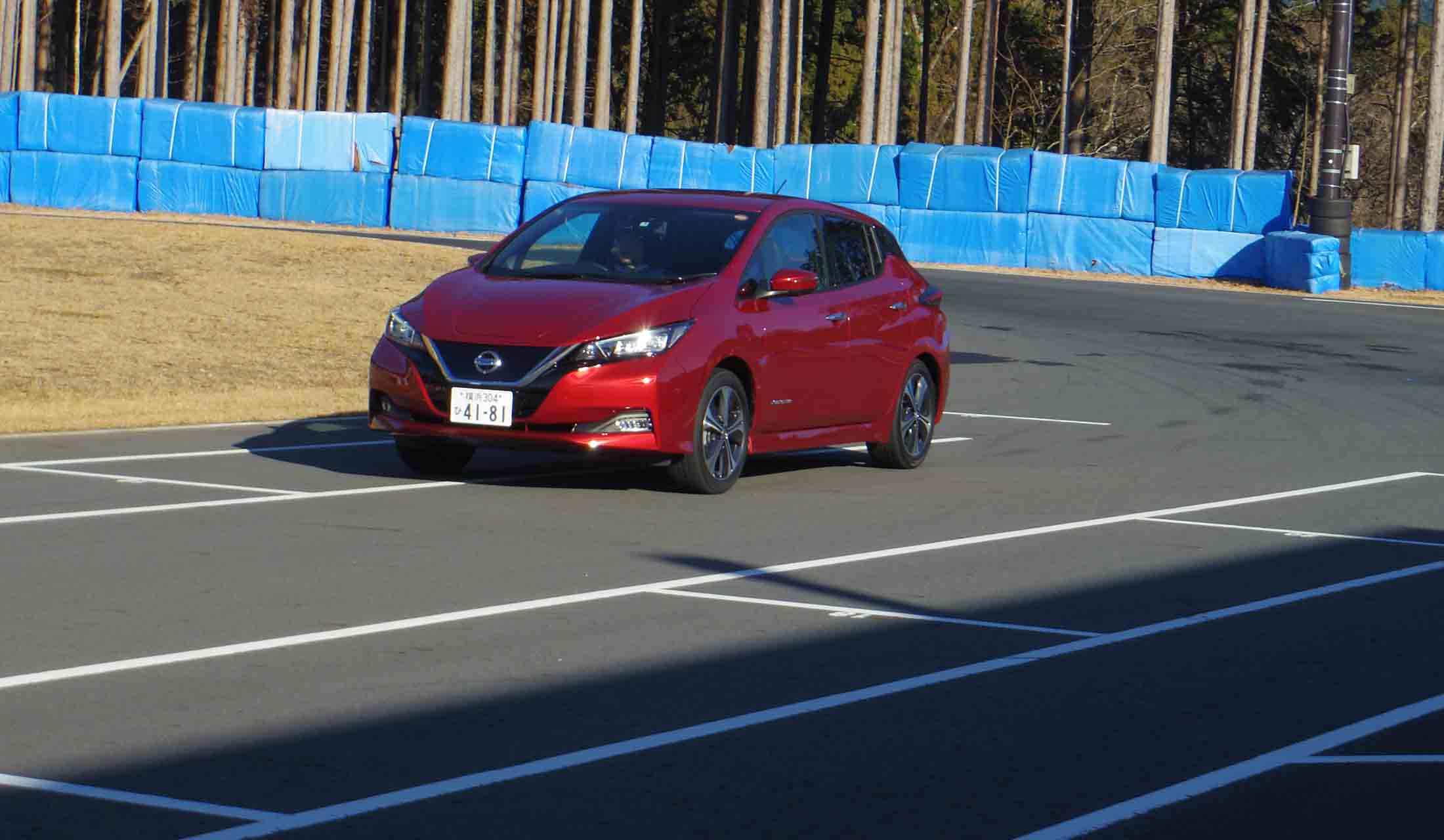 カートコースでの試乗の様子。「e-Pedal」の効果は絶大で、ワンペダル操作で一周を走る切ることができた。